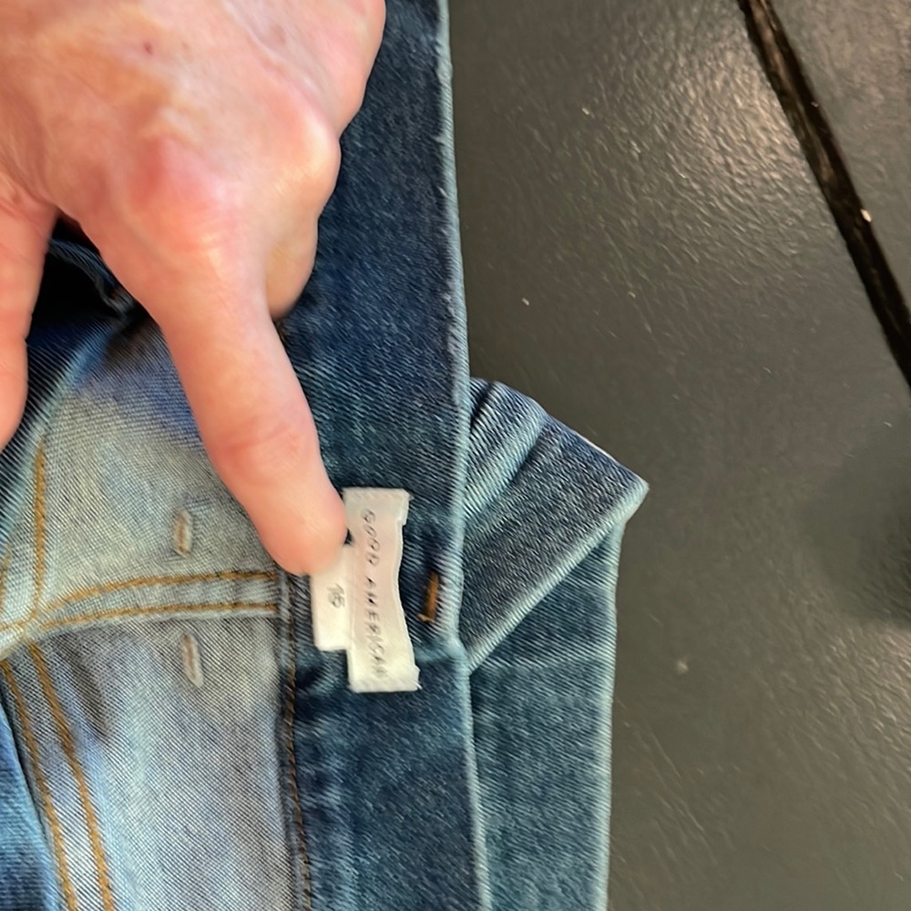 Good American straight leg jeans